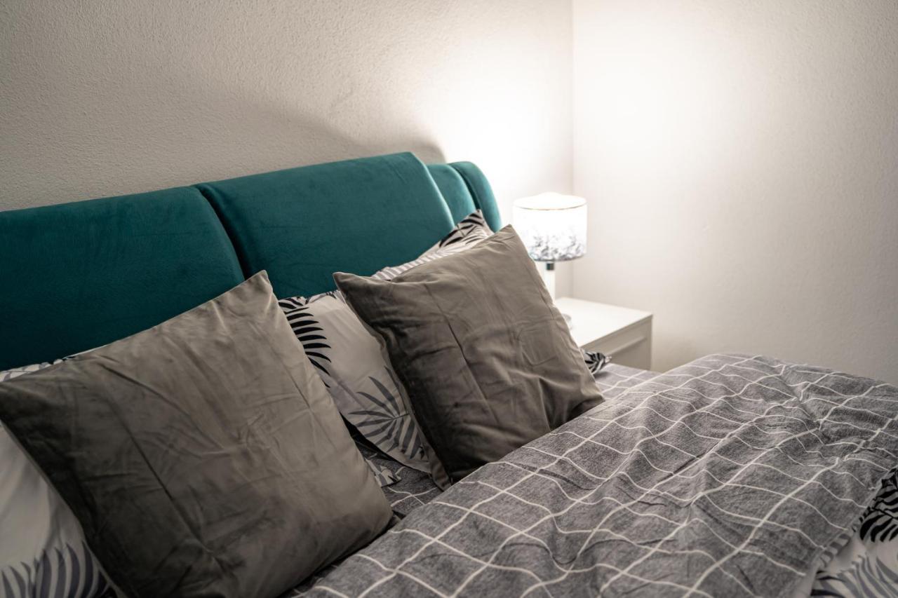 Cozy Apartment In Dumbravita Dumbravita  ภายนอก รูปภาพ