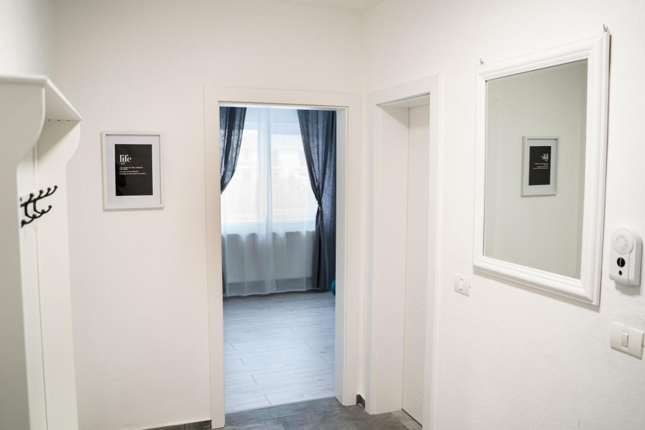 Cozy Apartment In Dumbravita Dumbravita  ภายนอก รูปภาพ